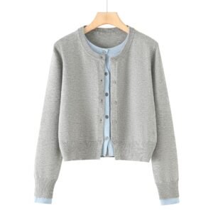 Cardigan round neck long sleeved sweater