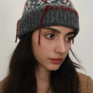 Seam Trim Geometric Knit Hat
